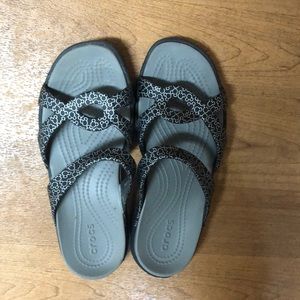 Woman’s Crocs flip flops